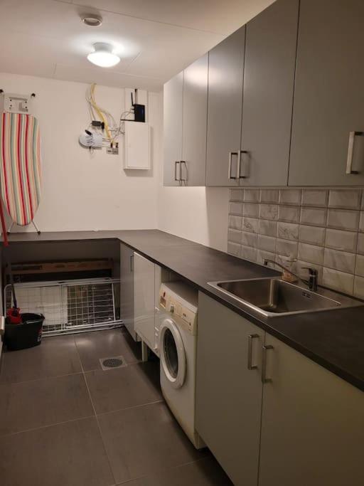 Beautiful Terraced House With Private Parking Villa Sandviken Eksteriør billede